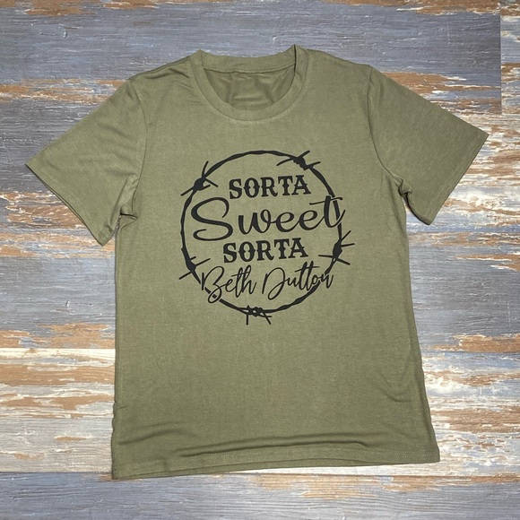 Tops - NEW WOMANS BETH DUTTON SHORT SLEEVE TEE